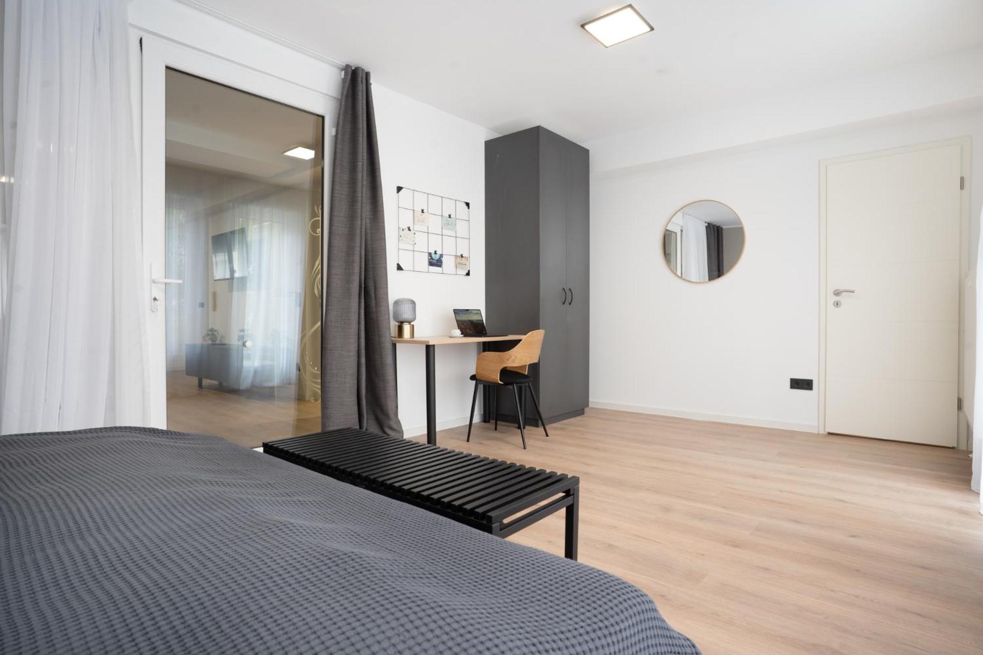 Central Bonn Apartments I Private Parking I Home2Share エクステリア 写真