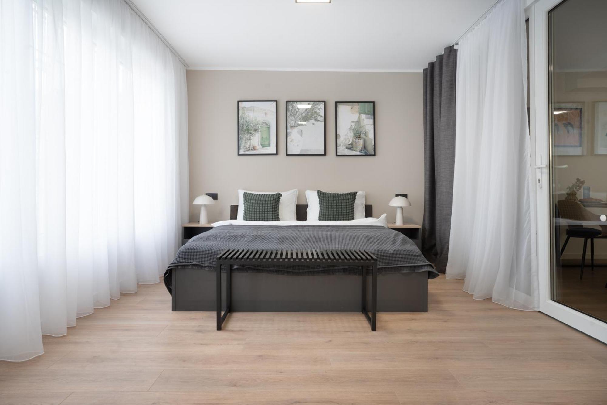 Central Bonn Apartments I Private Parking I Home2Share エクステリア 写真